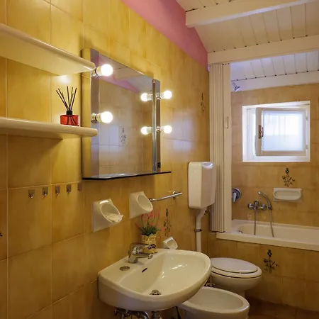 Casa Del Sole Apartment *